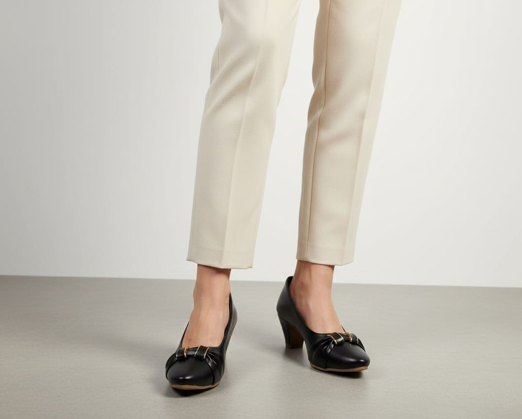 Sliptoria Black Buckle Mid-Heel