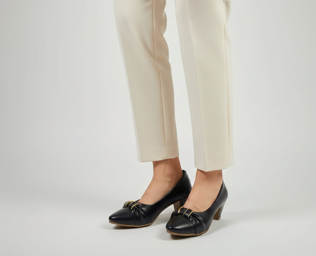 Sliptoria Black Buckle Mid-Heel